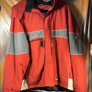 Liquid Snowboarding‎ Red and Gray Ski Jacket lots of pockets Bag b55
